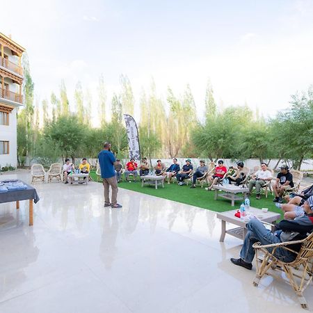 לה Hotel Deskitsal מראה חיצוני תמונה